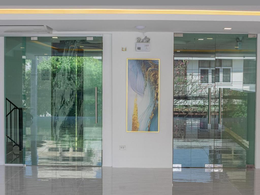 B2 Huai Khwang Premier Khách sạn 3*