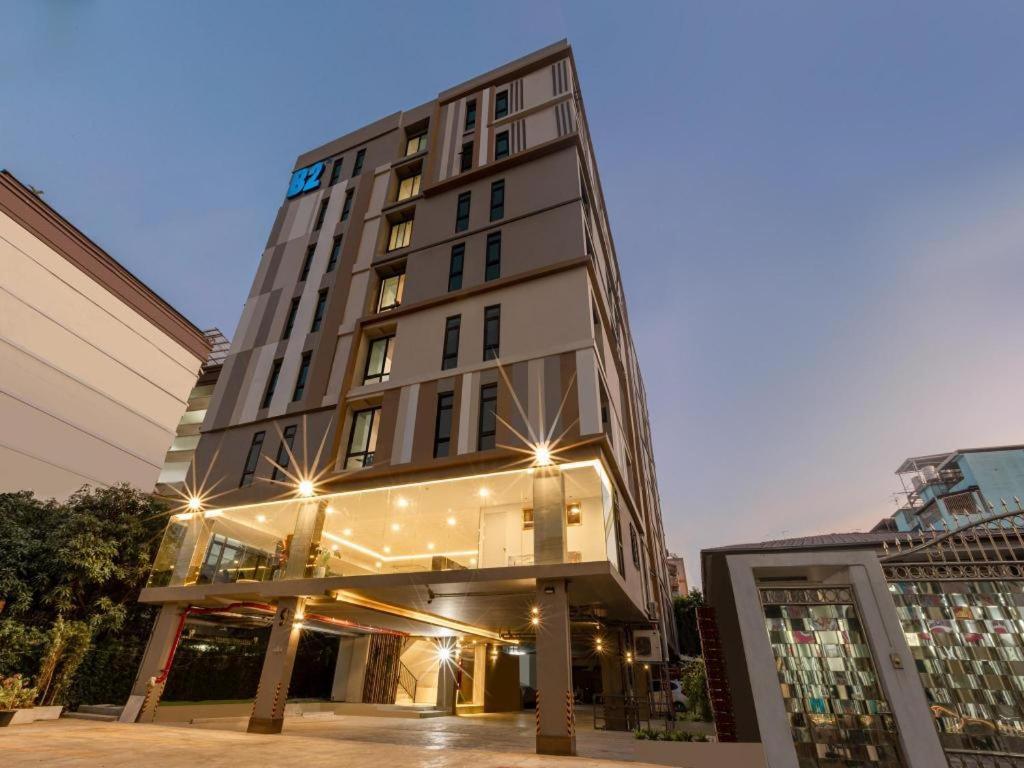 Khách sạn B2 Huai Khwang Premier