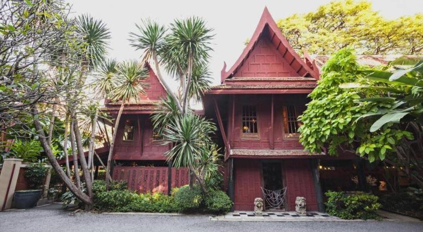 Khách sạn B2 Huai Khwang Premier