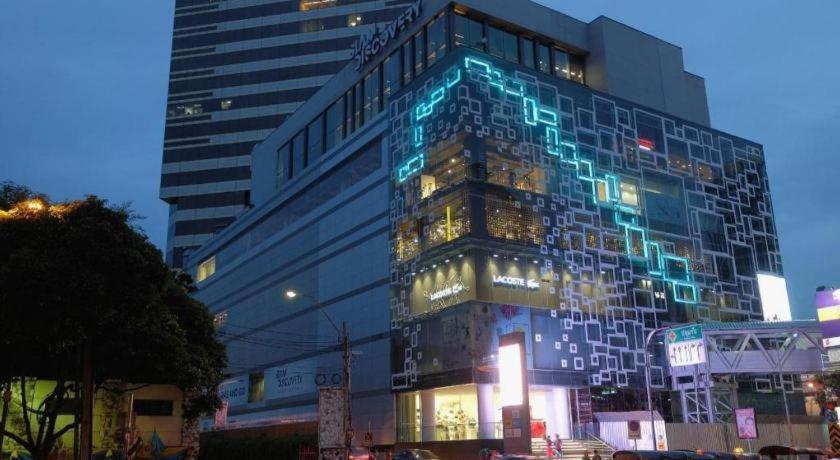 B2 Huai Khwang Premier Hotel 3*