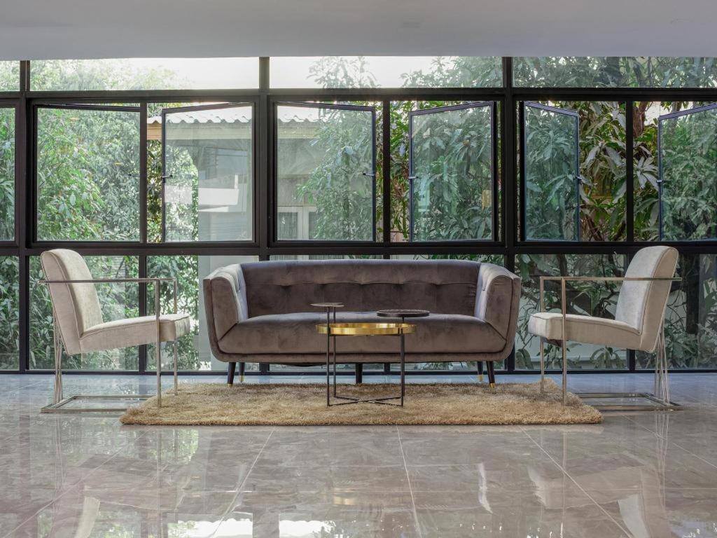 B2 Huai Khwang Premier Hotel